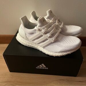 NWT adidas UltraBoost Triple White 2.0
